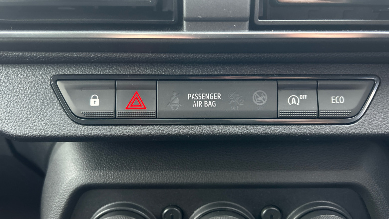 Dacia Sandero 1.0 TCe Essential 5dr Bi Fuel Hatchback